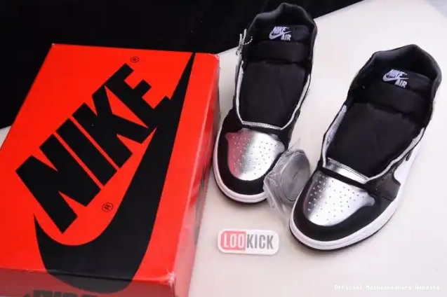 Official Maikesneakers SILVER WMNS TOE OG JORDAN AIR HIGH CD0461-001 1 0405